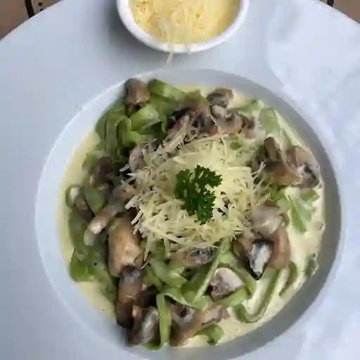 Fetuccini Espinaca Champiñon