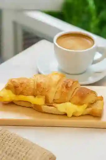 Desayuno Croissant