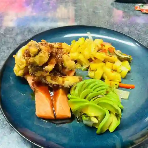 Pescado En Salsa Algarrobina