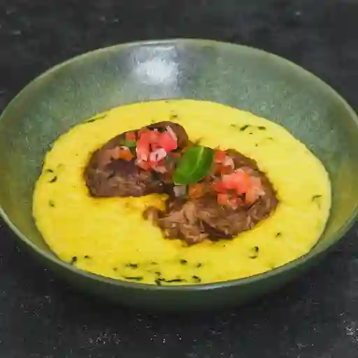 Carrillera Con Pastelera De Choclo