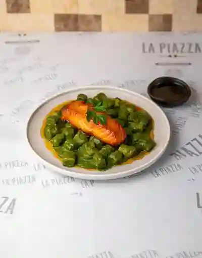 Salmon E Gnocchi