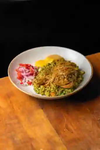 Pollo Encebichado Con Arroz Verde