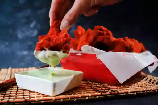 Alitas Truto Con Polvo Picante