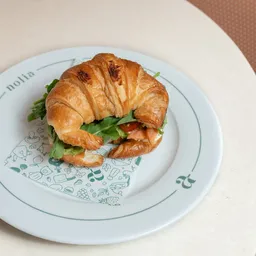 Croissant Salmón Ahumado