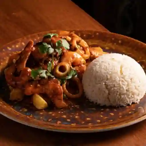 Pescado Del Día A Lo Macho Bodegón