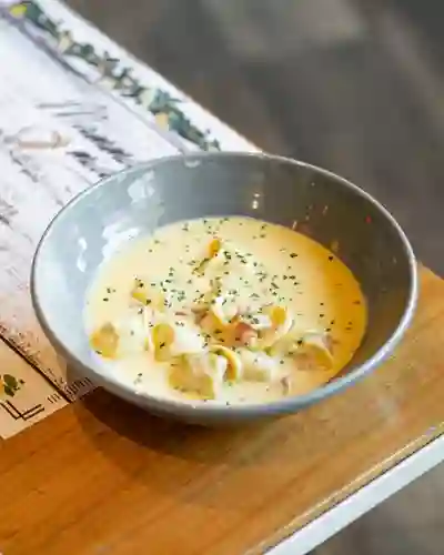 Tortelloni Panna E Prosciutto