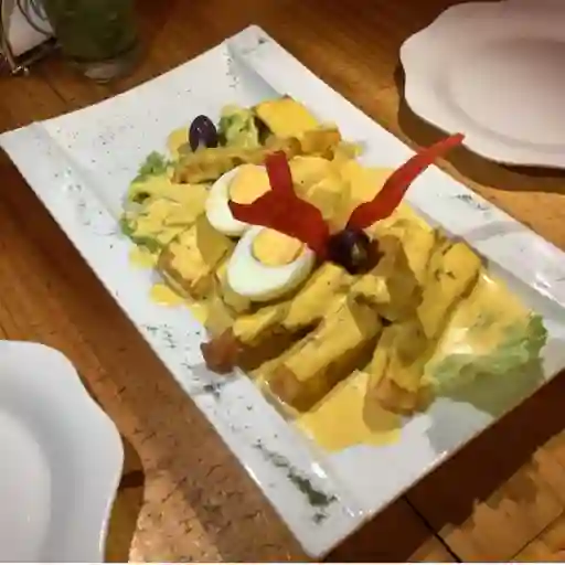 Yuca A La Huancaína