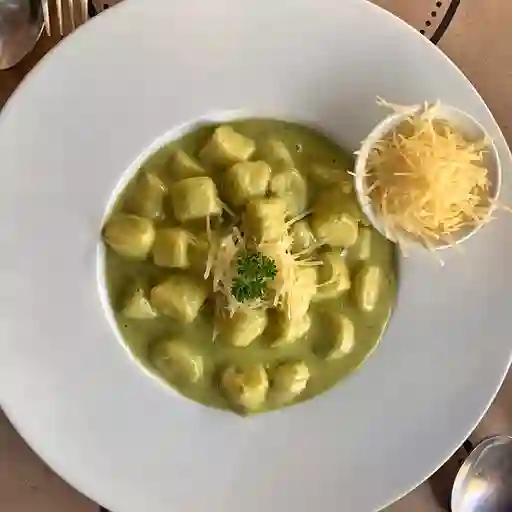 Gnocchi Quattro Pesto