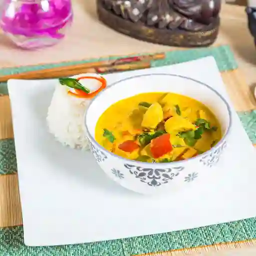 Curry Amarillo De Pollo