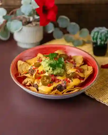 Chili Beef & Nachos