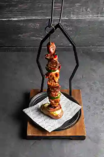Anticucho Mixto