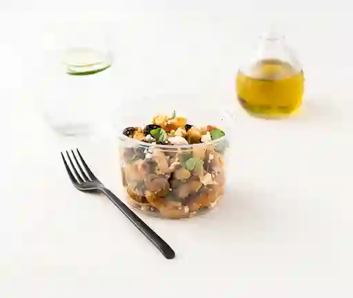 Pasta Al Pesto Rosso Con Mix De Aceitunas Y Queso Feta