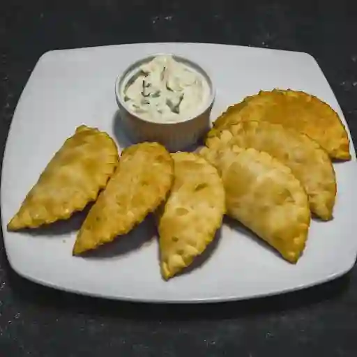6 Empanadas De Queso
