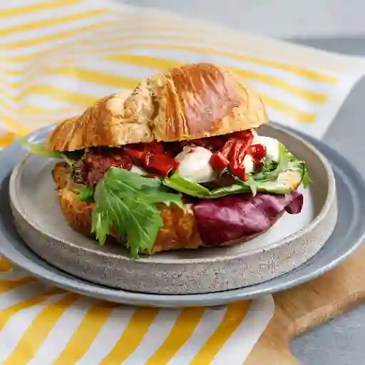 Croissant Caprese