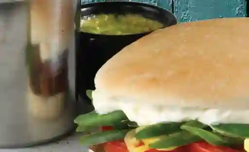 Sándwich Chacarero Con Papas Fritas