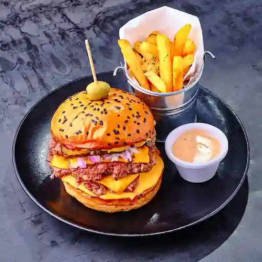 Cheese Burger + Papas 