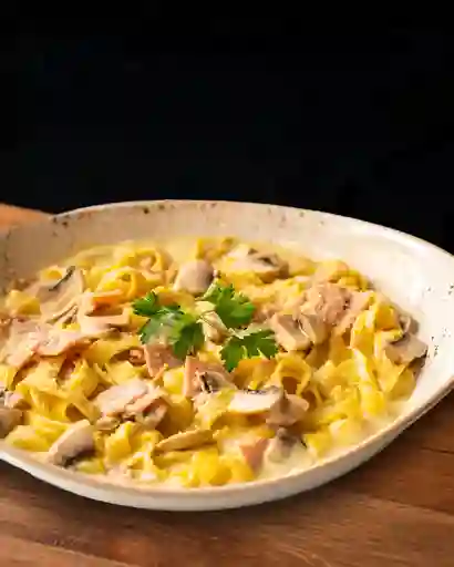 A La Crema Con Jamón Y Champiñones