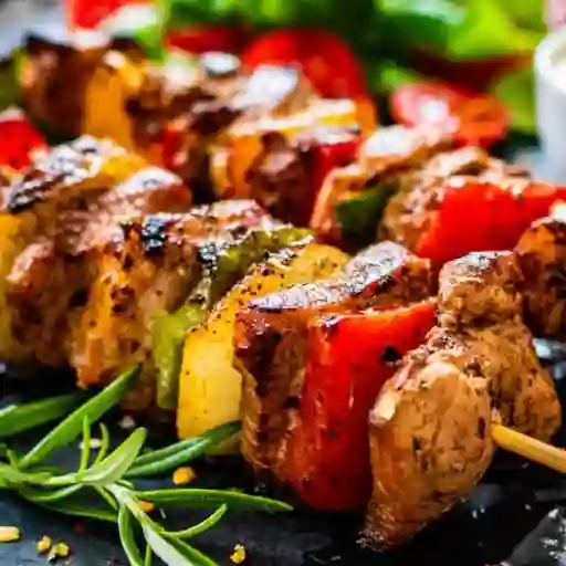 Brochetas Carne Pollo