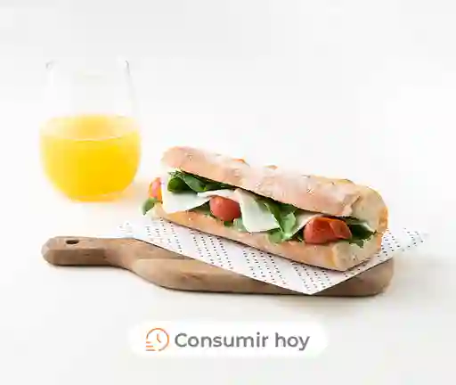 Baguette Queso De Cabra Pesto Y Tomate Asados