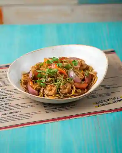Tallarín Saltado De Camarones