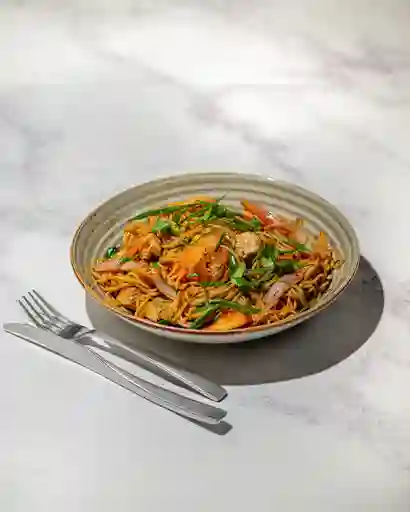 Tallarines Saltados Criollos De Pollo