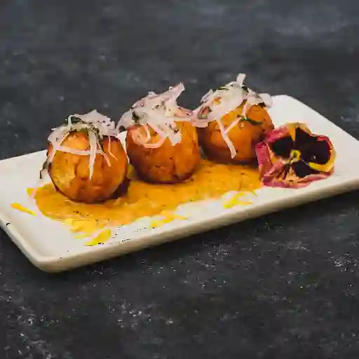 Croqueta De Pollo Satay