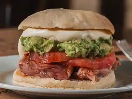 Sandwich De Pernil