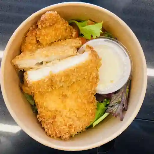 Ensalada Pollo Panko Y Mix Verde