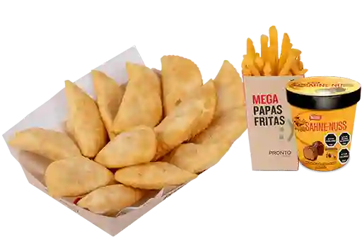 15 Empanadas + Mega Papas + Helado
