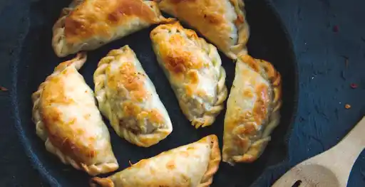 Empanaderia Tres Food