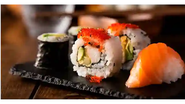 Sushi y Tortas May