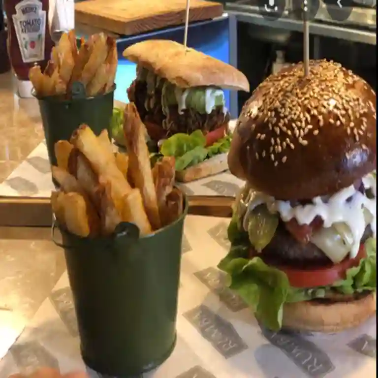 La Rumba Burger a Domicilio La Rumba Burger