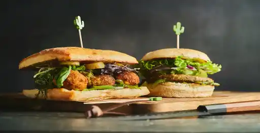 Sahuaros Vegan Sándwich & Burger