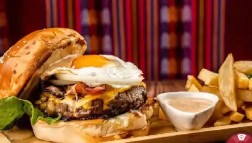 A Fuente Peruana Sanguchería y Pizzas