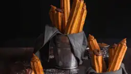 Cada Loco con Su Churro