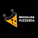 Mezzaluna Pizza - Santiago
